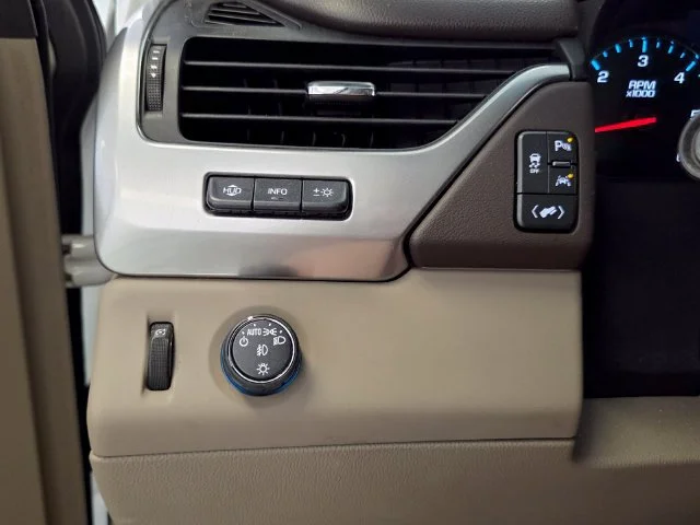 Used 2016 SUMMIT WHITE Chevrolet LTZ image 34