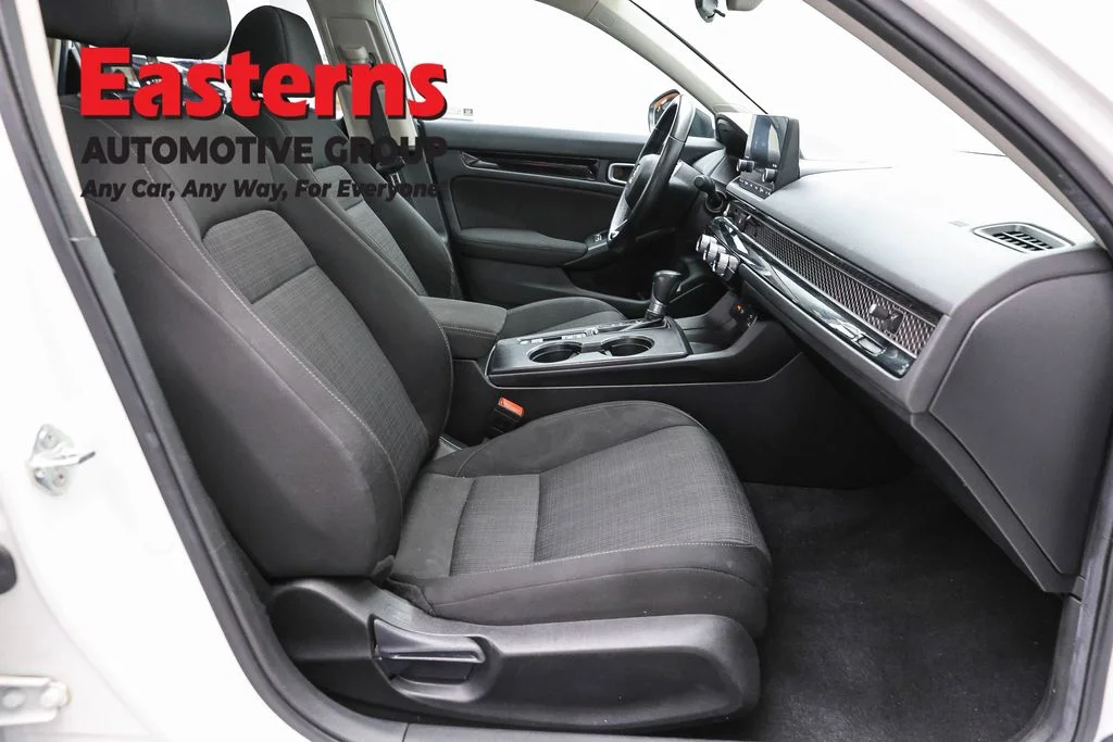 Used 2024 White Honda EX image 22