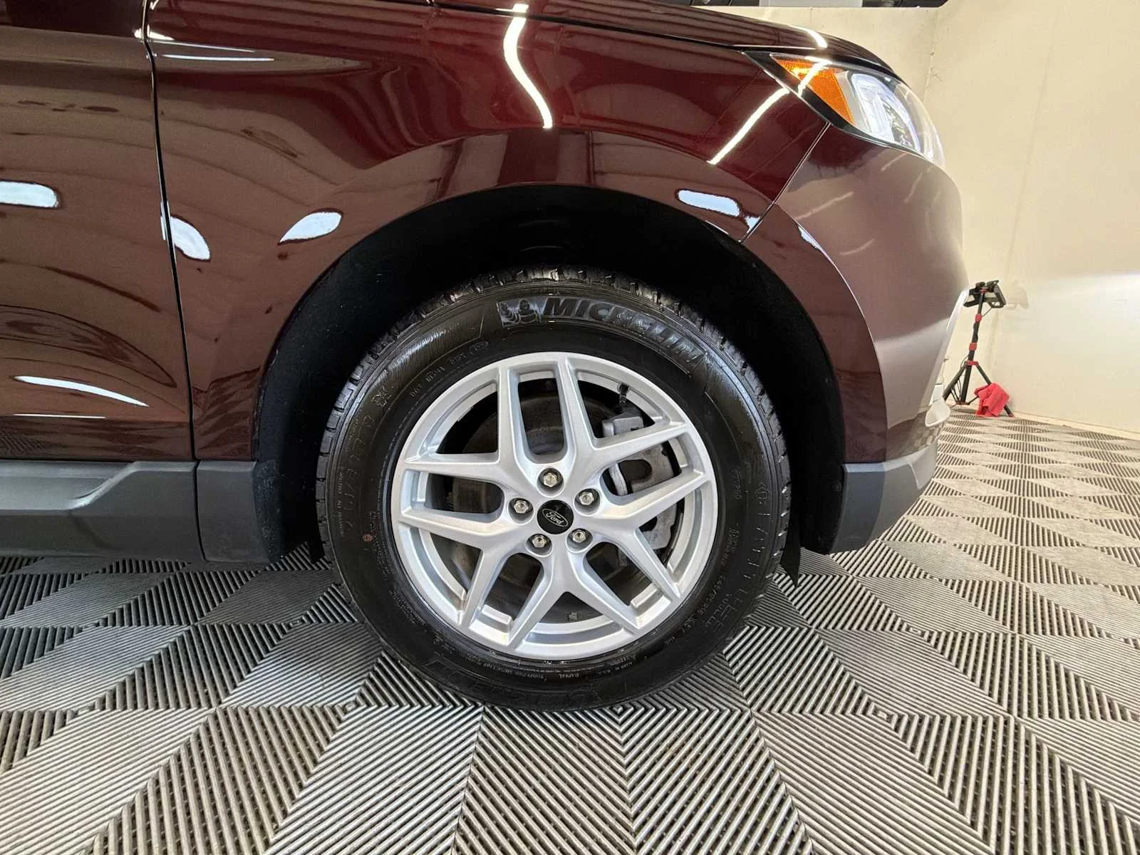 Used 2024 Burgundy Velvet Metallic Tinted Clearcoat Ford SEL image 18