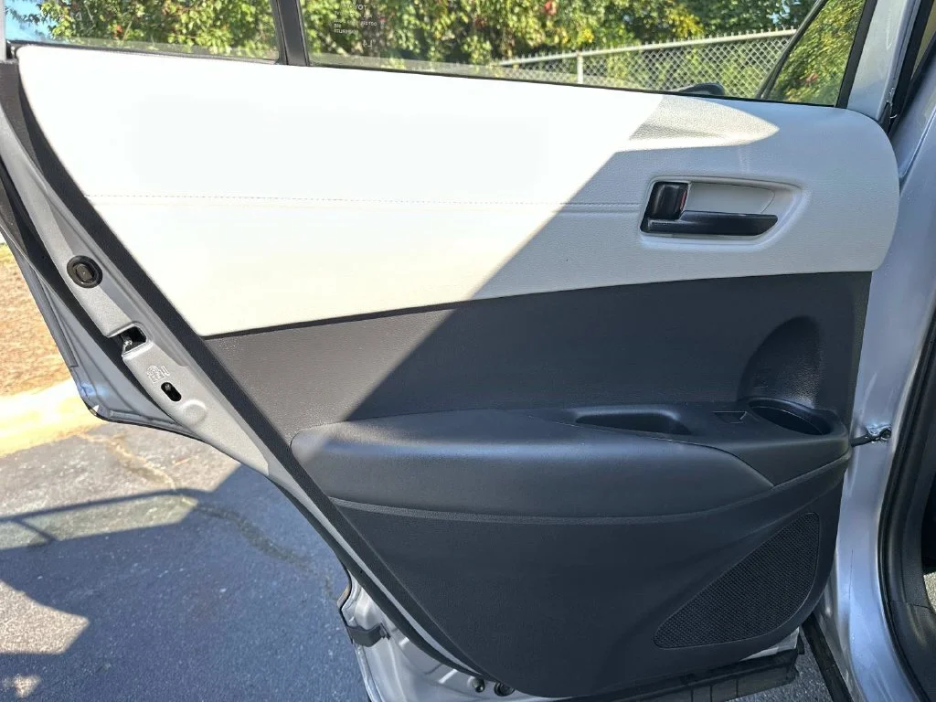Certified Used 2022 Silver Toyota L image 13