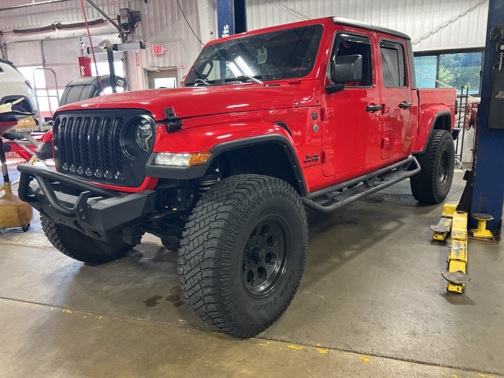 Used 2023 Firecracker Red Clearcoat Jeep Sport S image 2