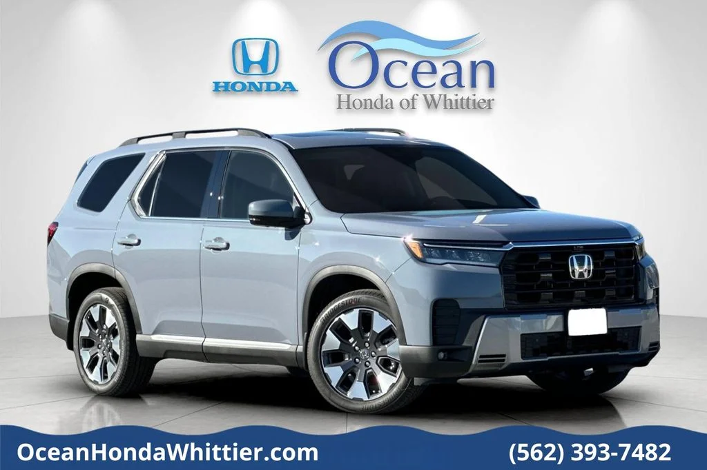 2026 Honda Pilot Touring AWD's photo