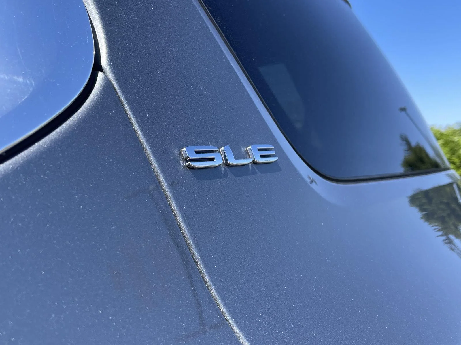 Used 2023 Sterling Metallic GMC SLE image 11