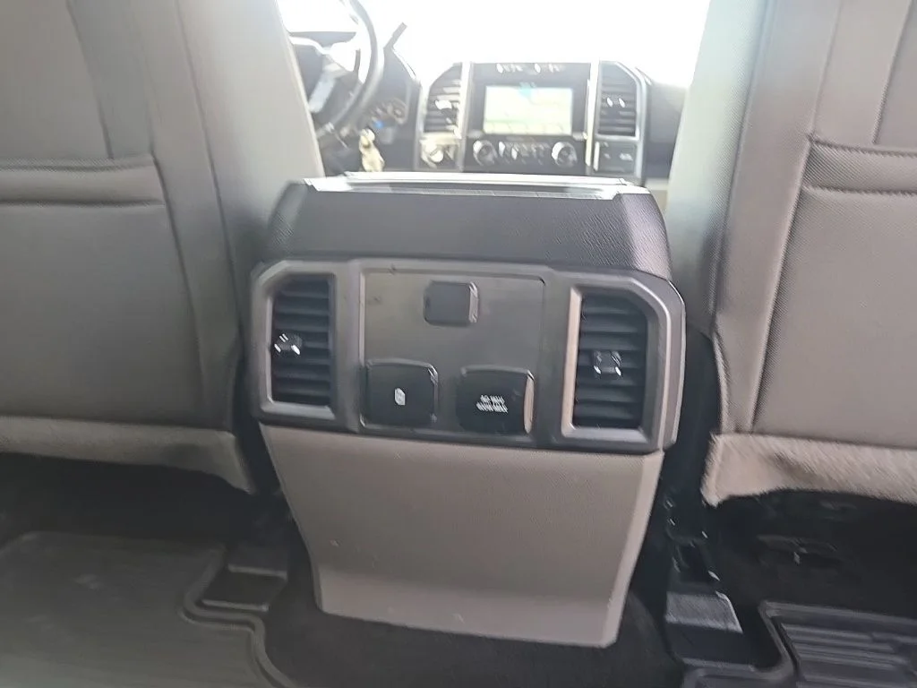 Used 2017 Black Ford XLT image 27