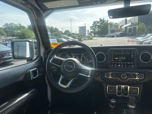 Used 2018 White Jeep Unlimited Sahara image 14