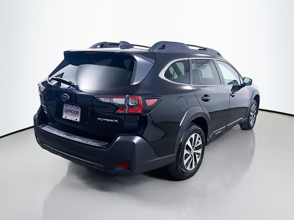 Used 2023 Crystal Black Silica Subaru Premium image 7