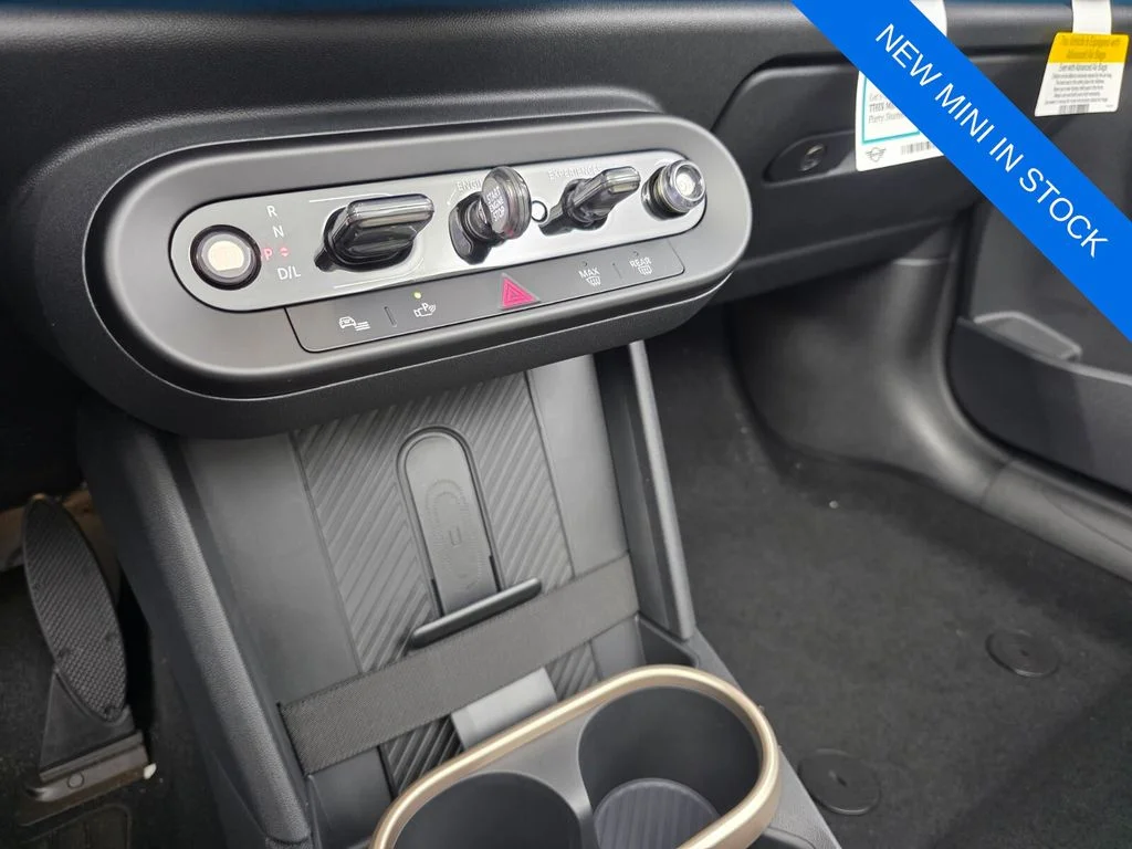 New 2026 Blue MINI Signature Plus image 22