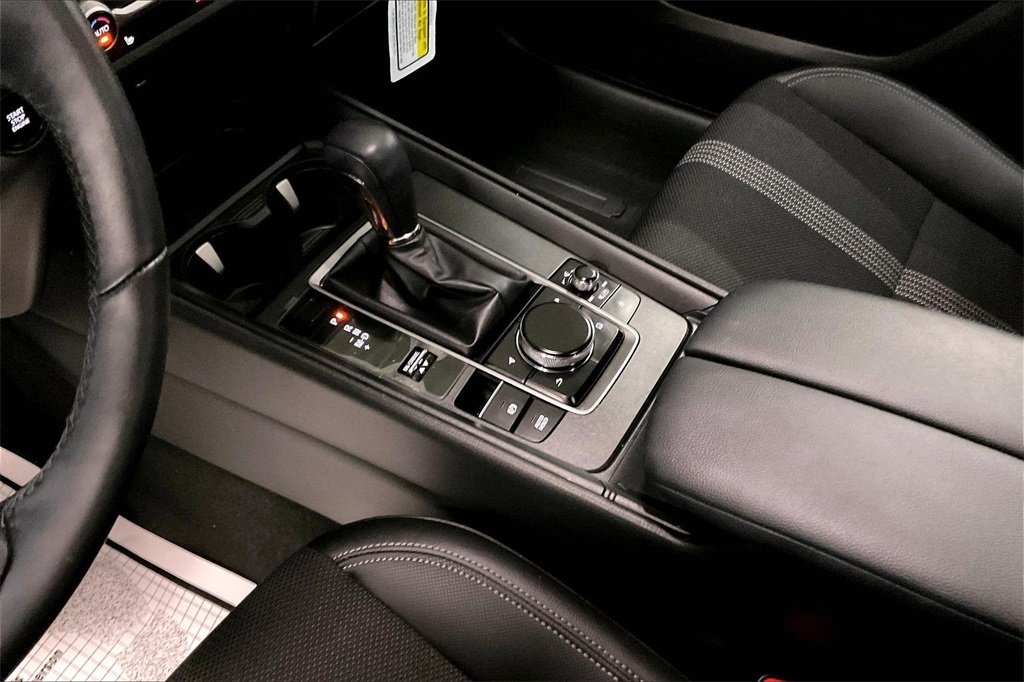 2025 MAZDA CX-50 - Image 16