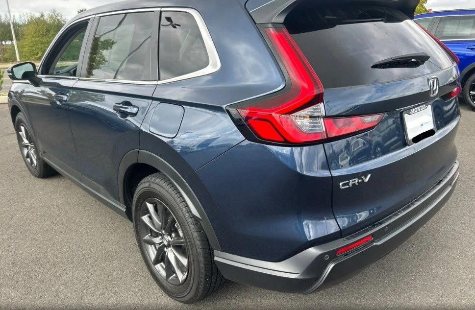 Used 2026 Blue Honda EX-L image 3