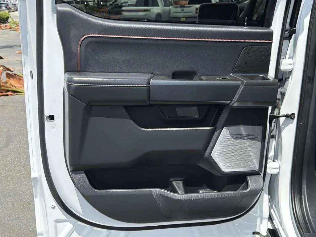 Used 2024 OXFORD WHITE Ford Raptor image 25