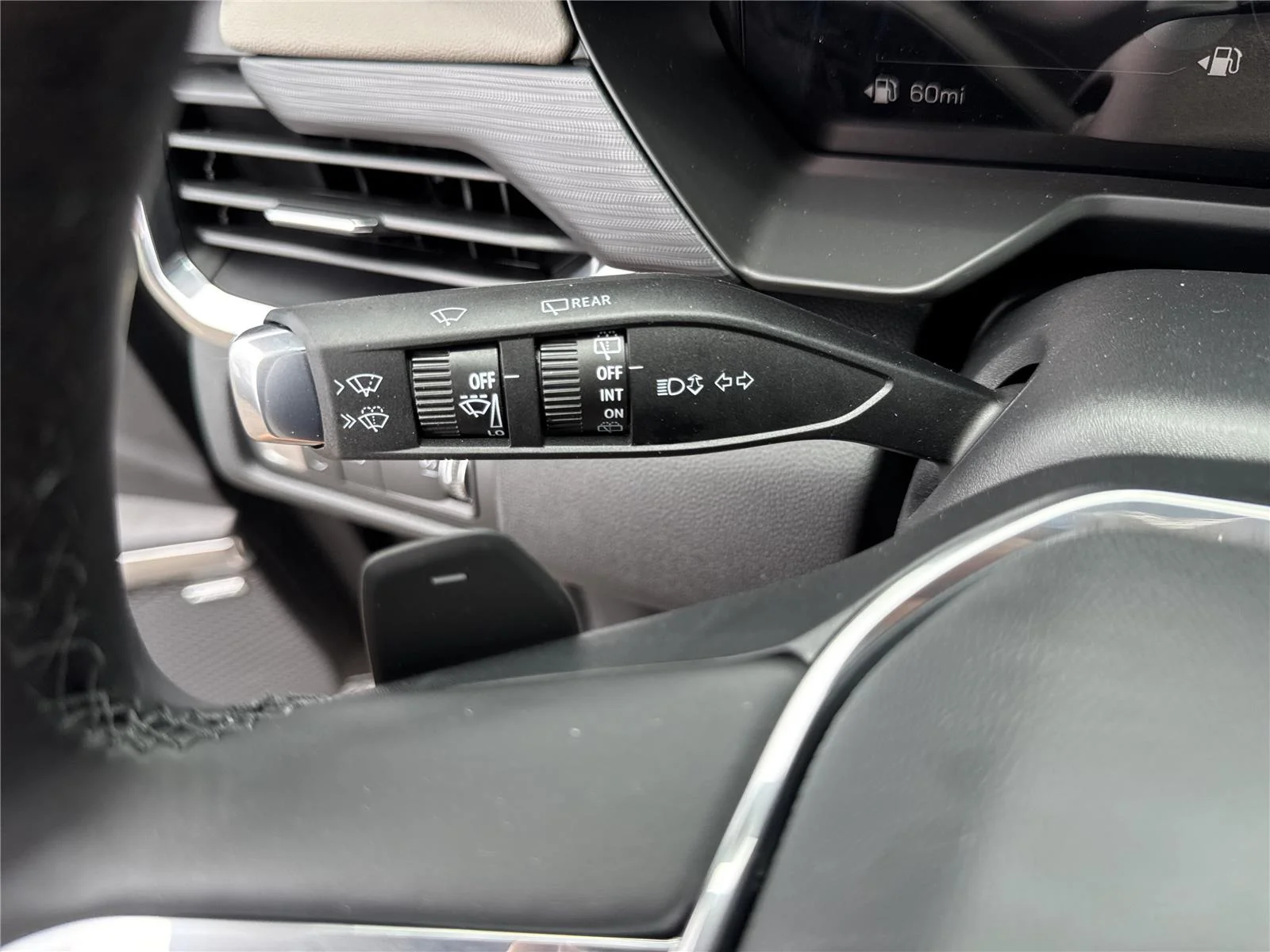 2026 GMC Acadia Elevation - Photo 20