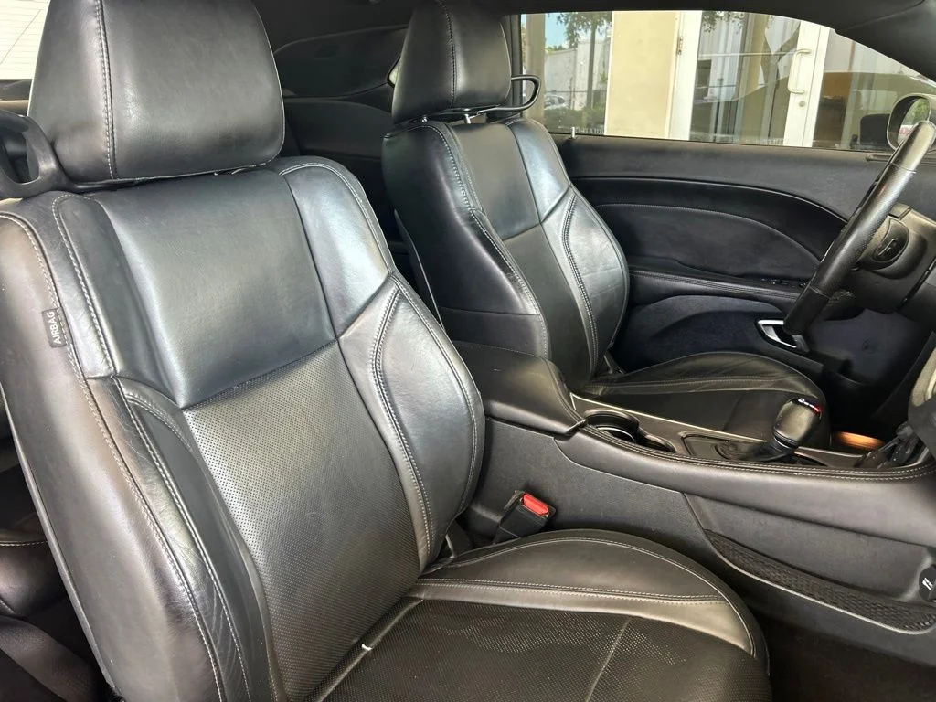 Used 2019 Gray Dodge SXT image 21