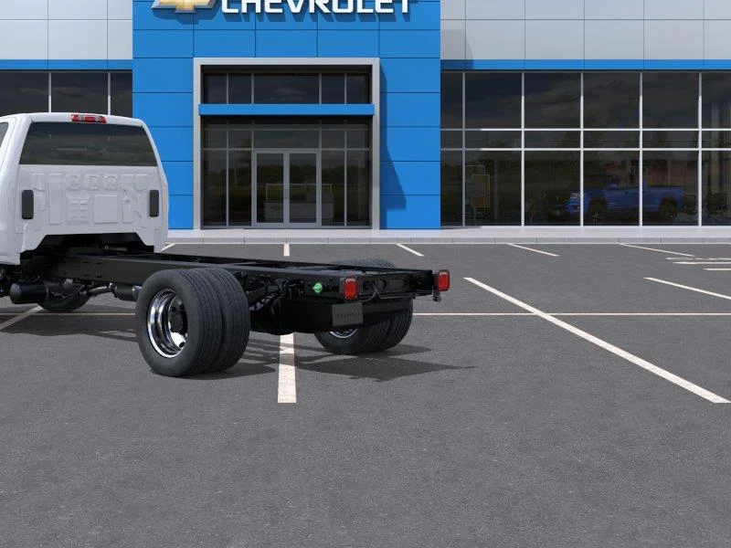 New 2026 Summit White Chevrolet WT image 14