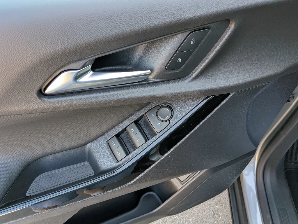 2026 Chevrolet Equinox LT - Photo 12