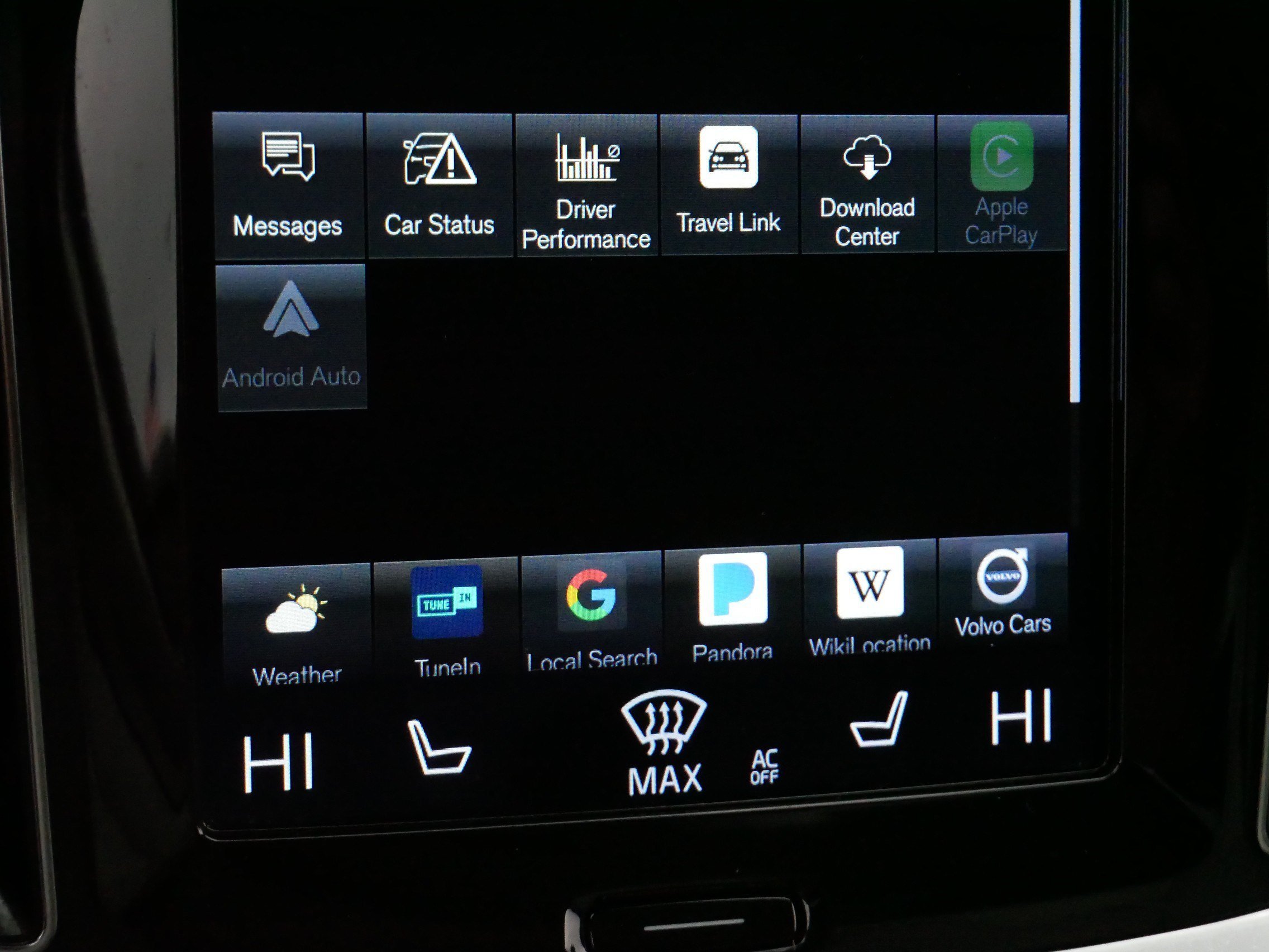 Used 2021 Osmium Grey Metallic Volvo Momentum image 29