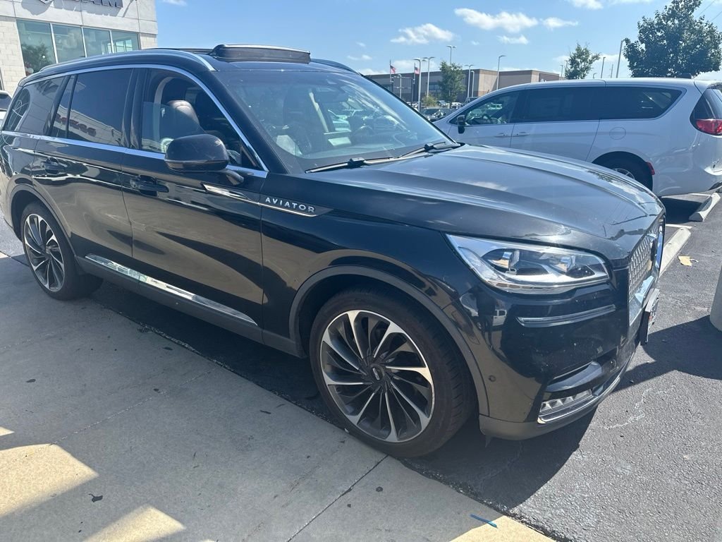 Used 2020 Black Lincoln Reserve image 4
