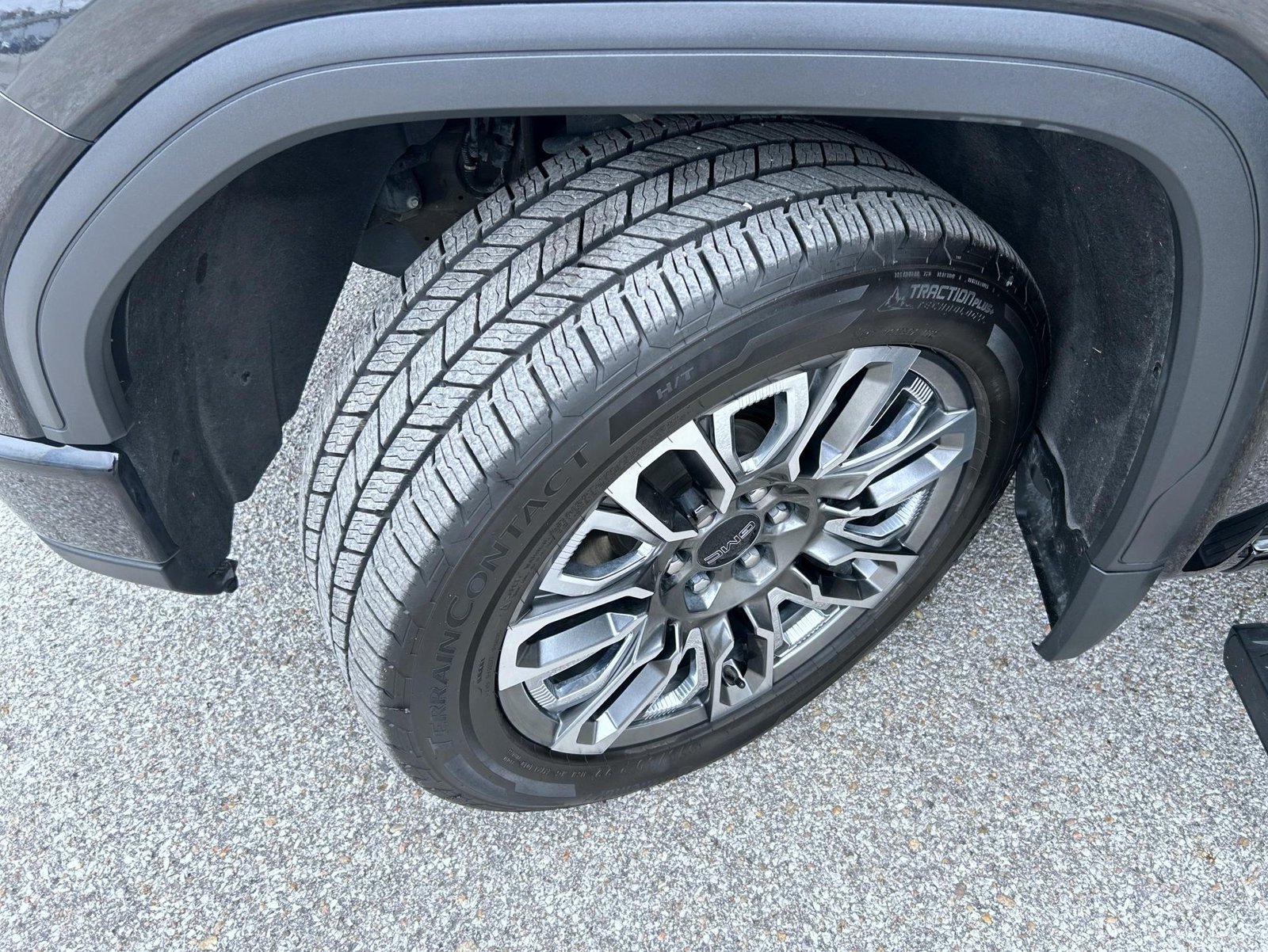 Used 2024 Black GMC Denali Ultimate image 23
