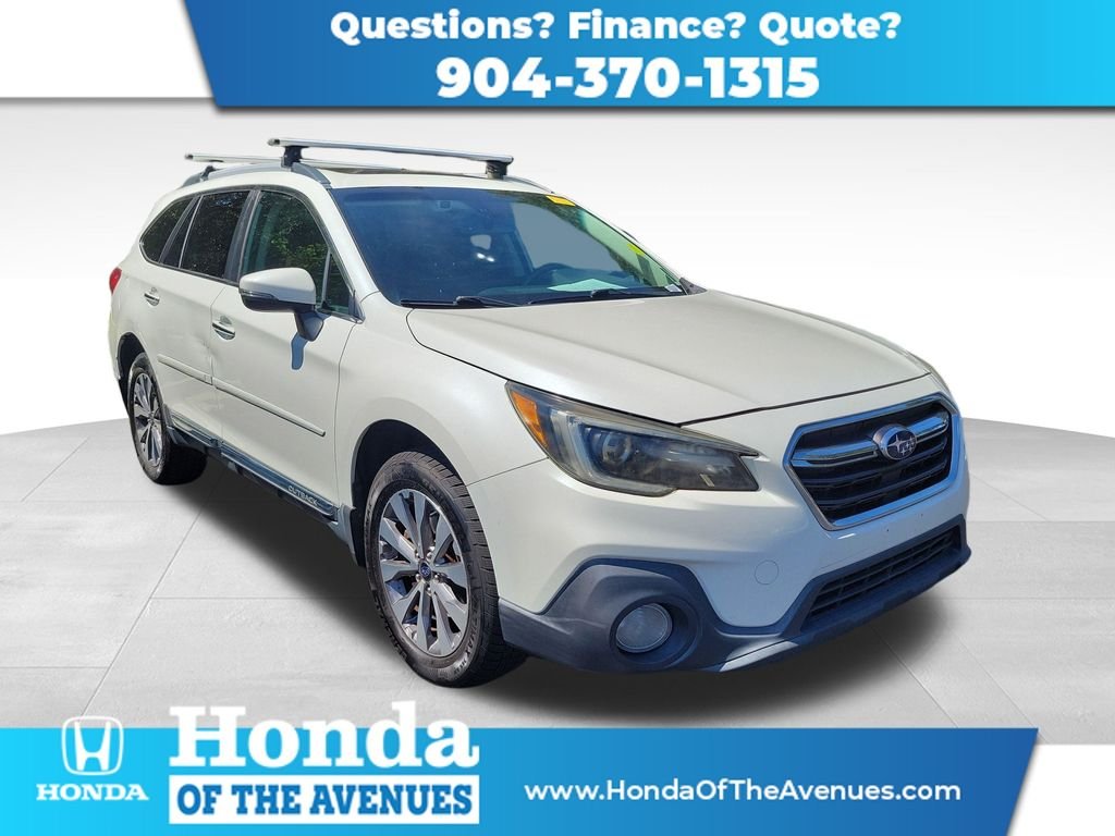 Used 2018 Crystal White Pearl Subaru 2.5i image 1