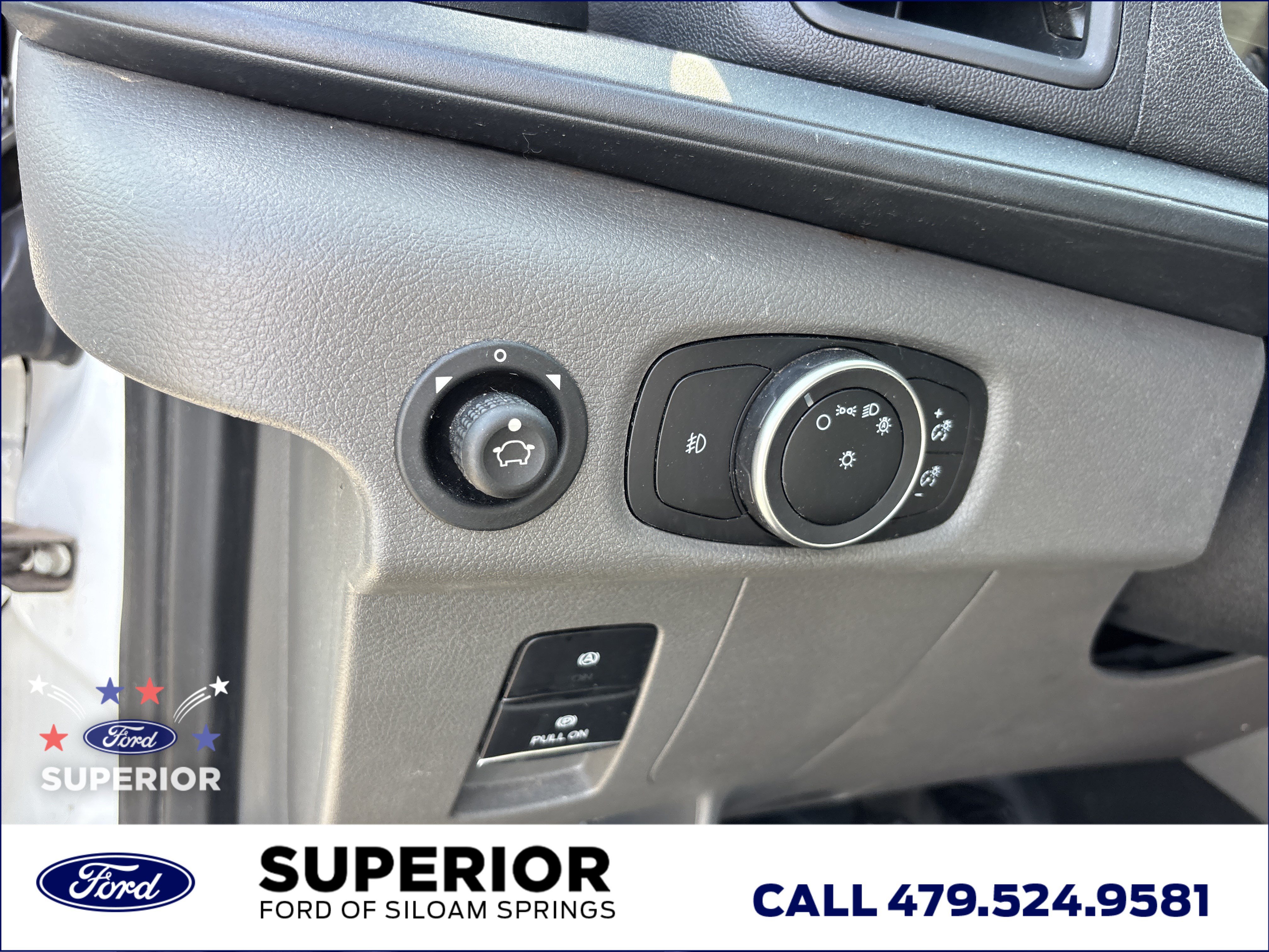 Used 2025 Oxford White Clearcoat Ford  image 20