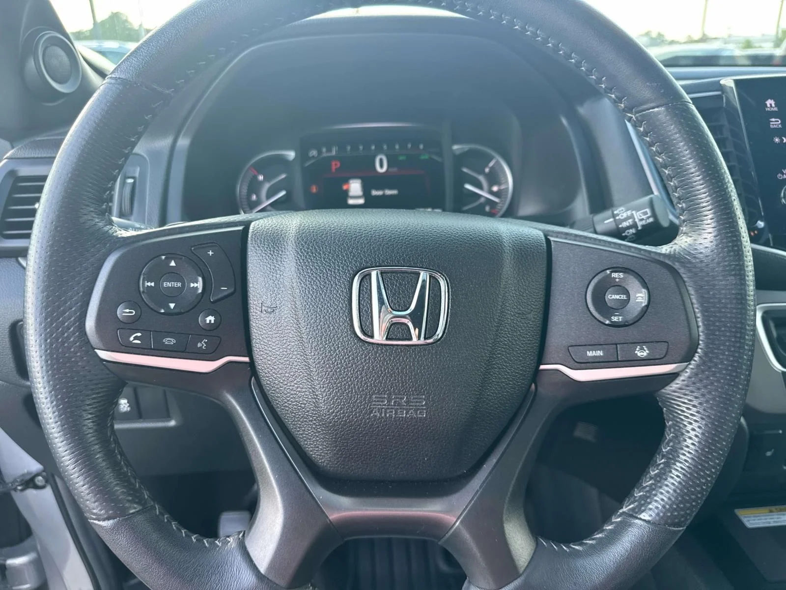 Used 2023 Silver Honda EX-L image 22