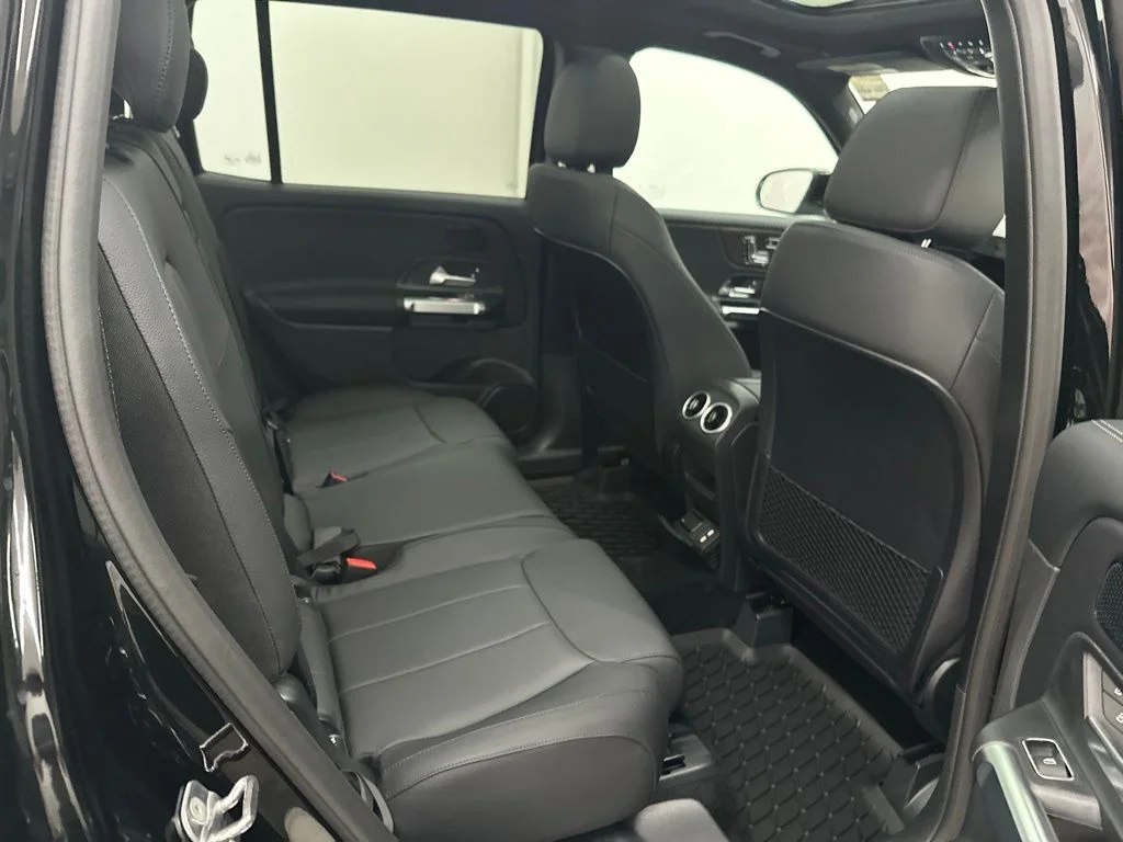 New 2026 Black Mercedes-Benz GLB 250 image 24
