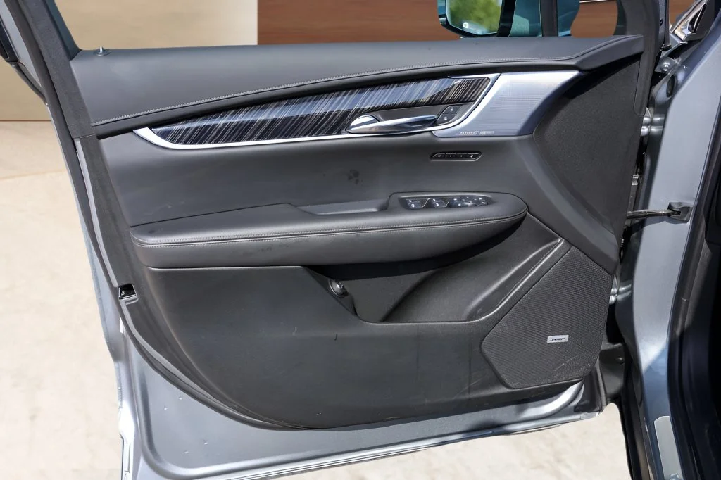 Used 2025 Silver Cadillac Premium Luxury image 25
