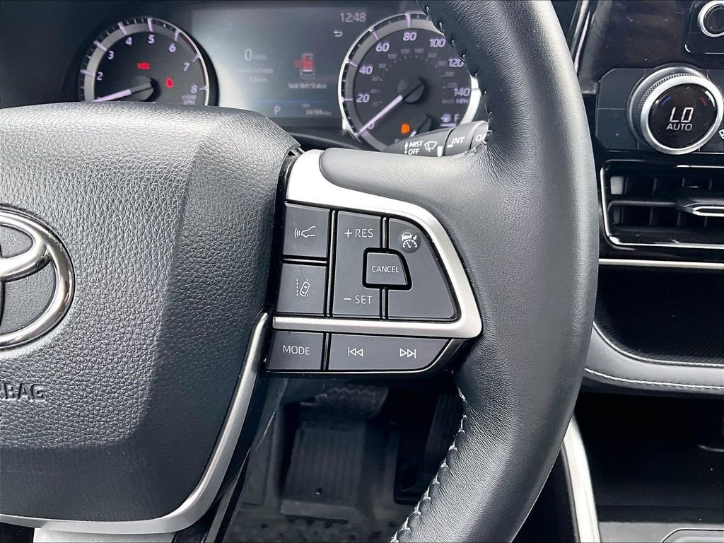 Used 2023 Silver Toyota LE image 25