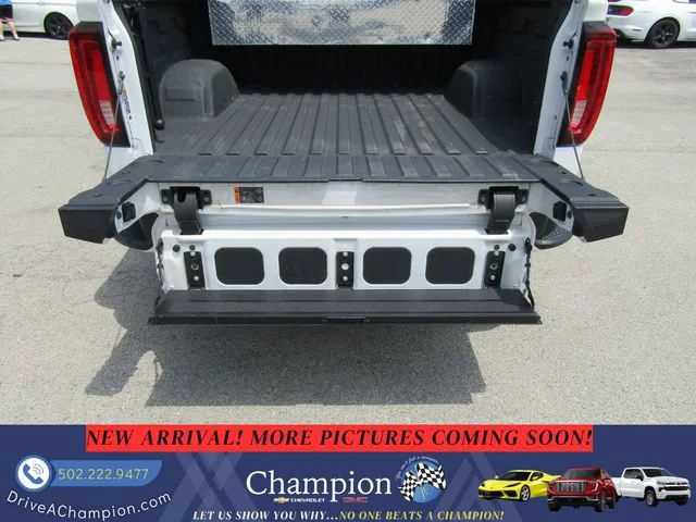 Used 2025 White Frost Tricoat GMC Denali image 7