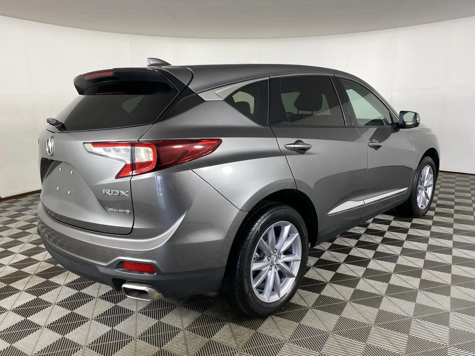 Used 2024 Liquid Carbon Metallic Acura  image 8