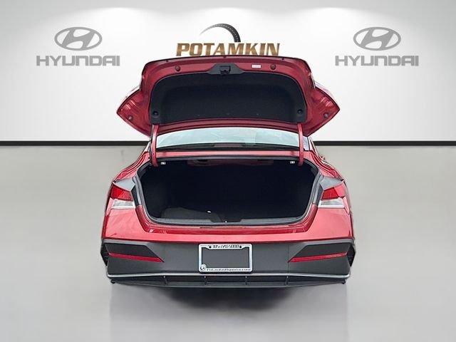 Used 2026 Red Hyundai SEL Sport image 24