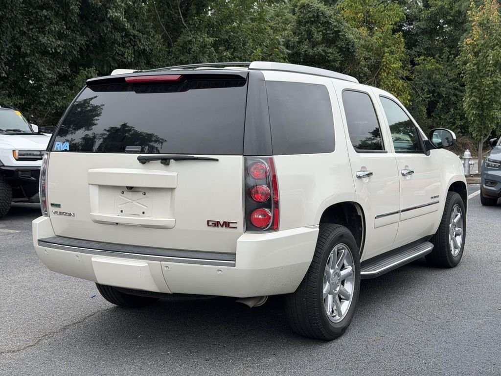 Used 2012 White GMC Denali image 2