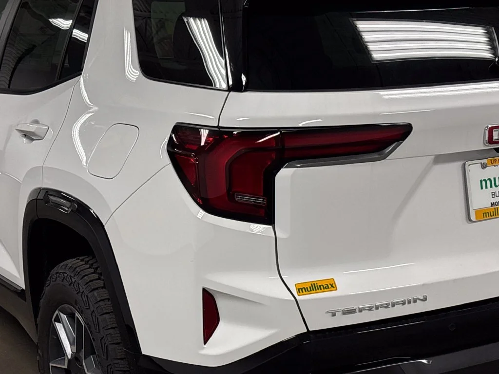 2026 GMC Terrain AT4 - Photo 14