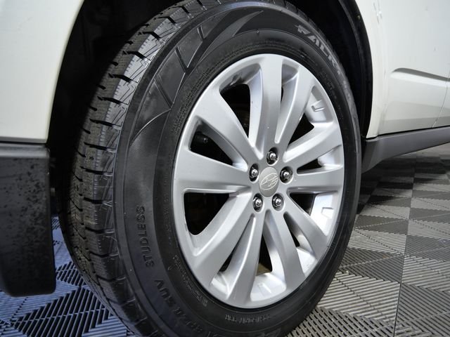 Used 2011 White Subaru 2.5X image 9