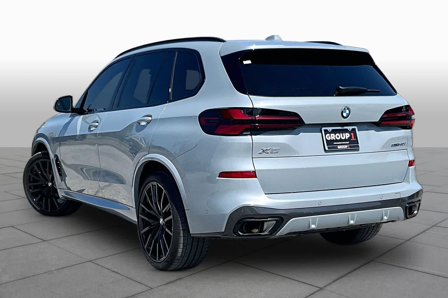 Used 2026 Brooklyn Grey Metallic BMW sDrive40i image 11