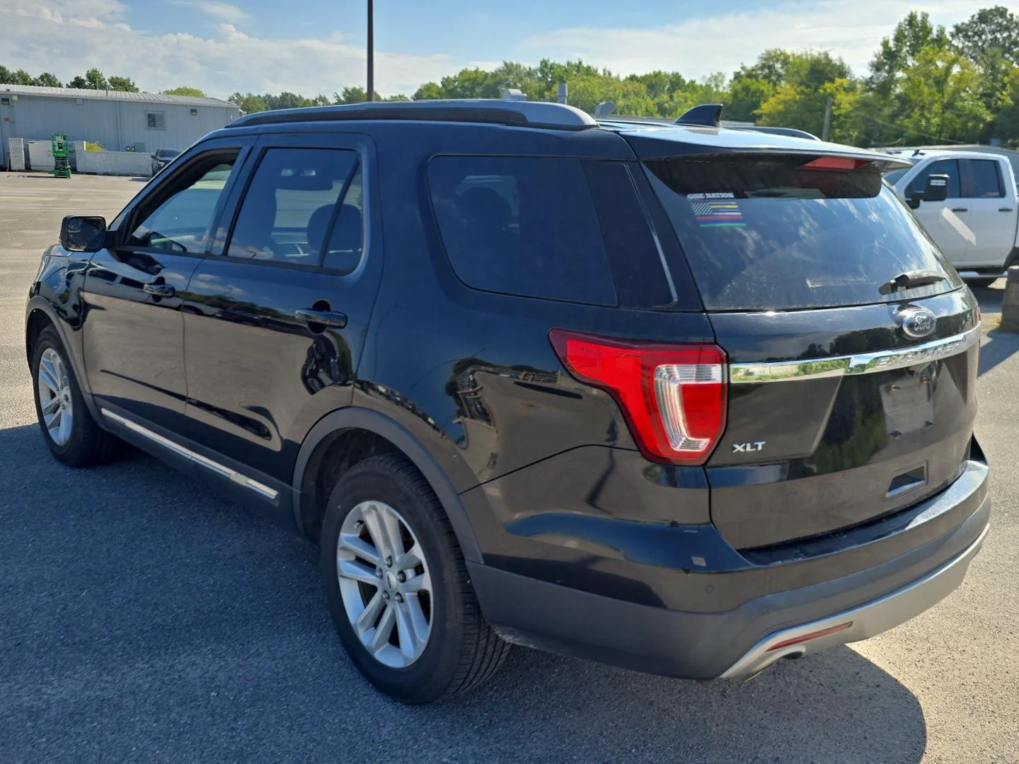 Used 2017 Shadow Black Ford XLT image 7