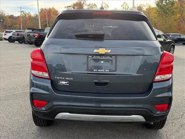 Used 2022  CHEVROLET 1LT image 4