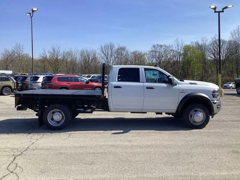 New 2026 Bright White Clear-Coat Exterior Paint RAM Tradesman image 8