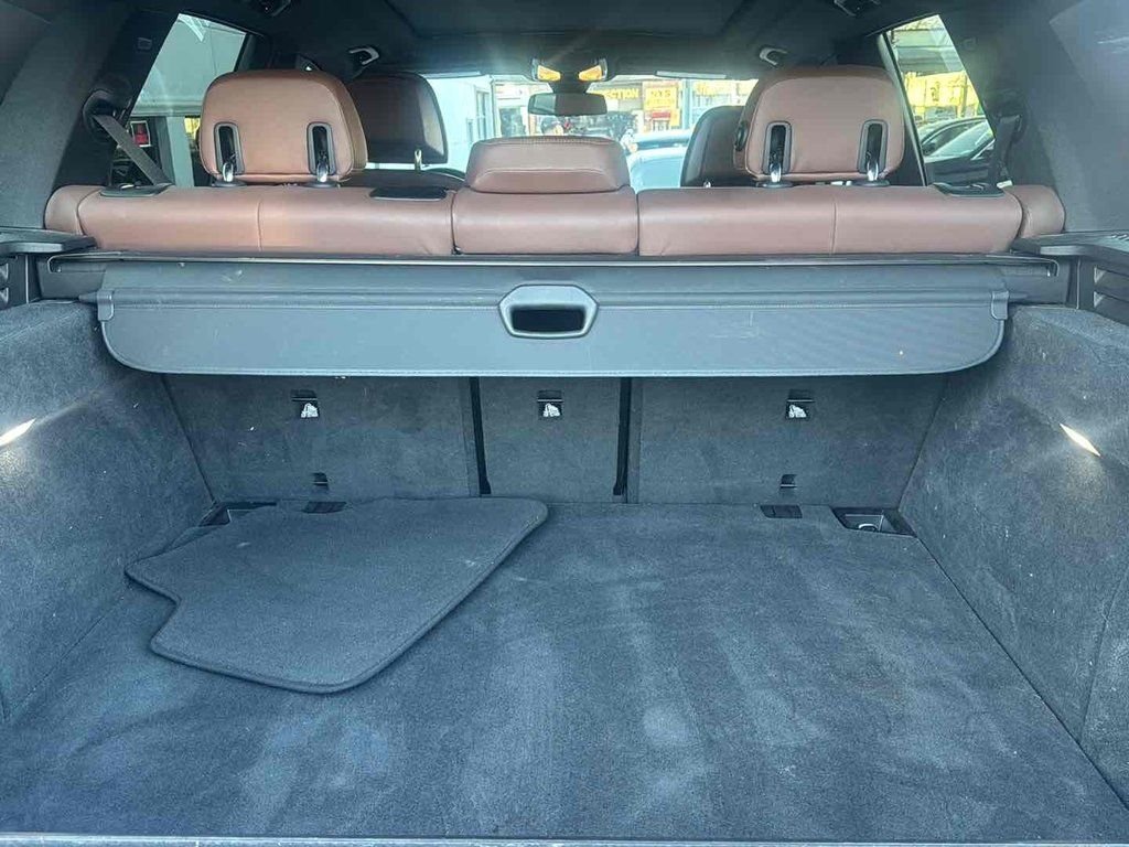 Used 2020 Blue BMW xDrive40i image 25