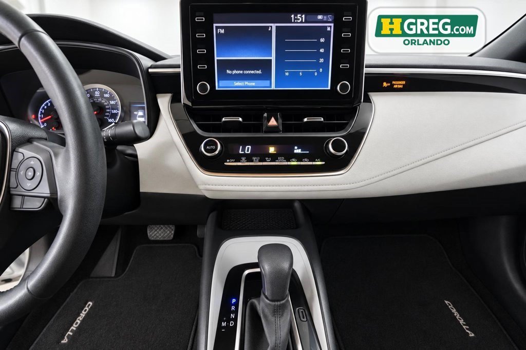 Used 2020 Classic Silver Metallic Toyota SE image 11