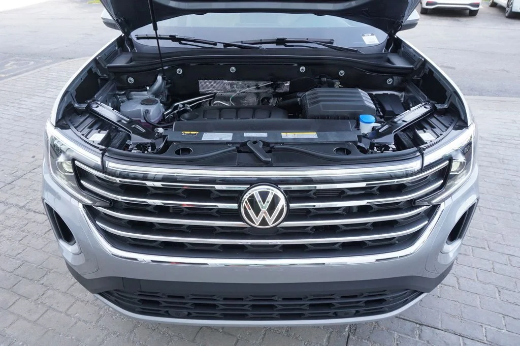 New 2026 Silver Volkswagen SE w/Technology image 32