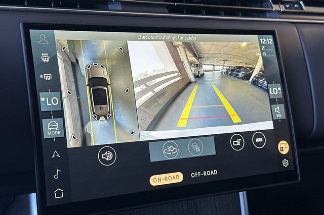 New 2026 Fuji White Land Rover SE image 19