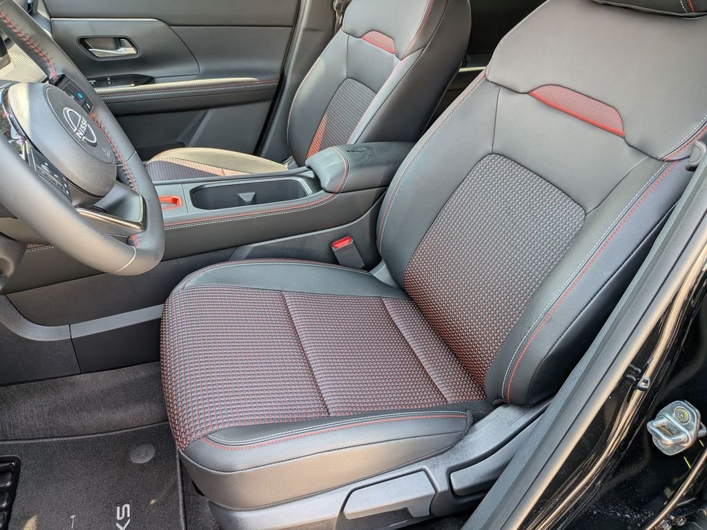 2026 Nissan KICKS SR - Photo 15