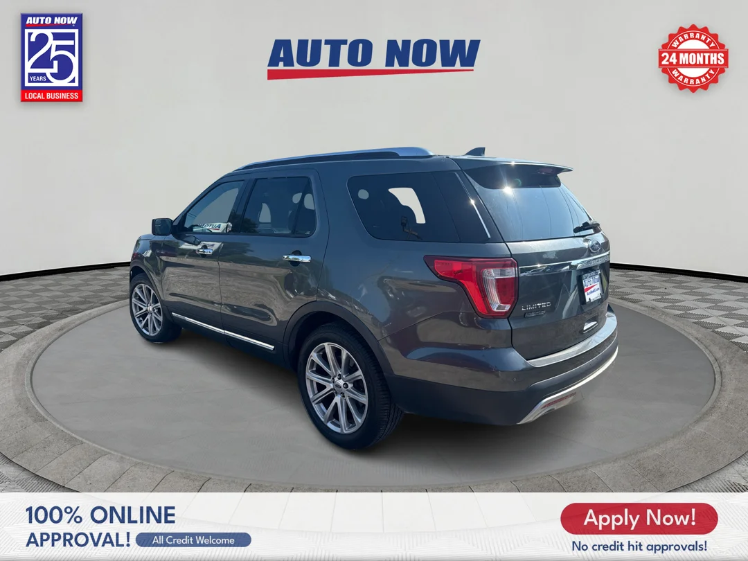Used 2016 Gray Ford Limited image 4
