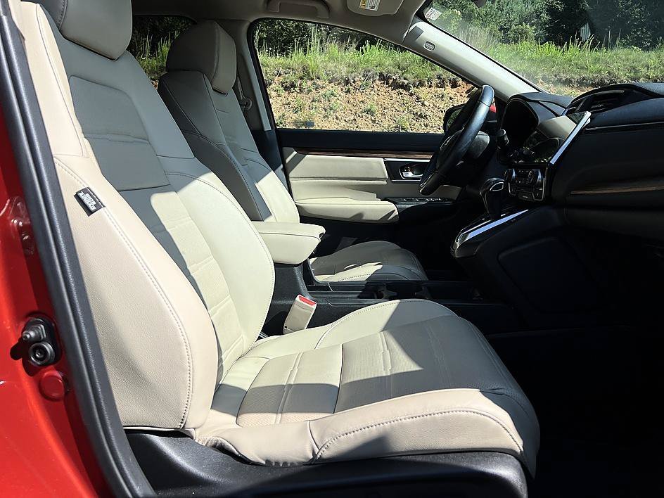 Used 2018 Molten Lava Honda EX-L image 19