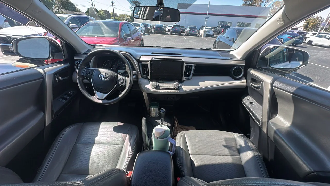 Used 2015 White Toyota XLE image 2