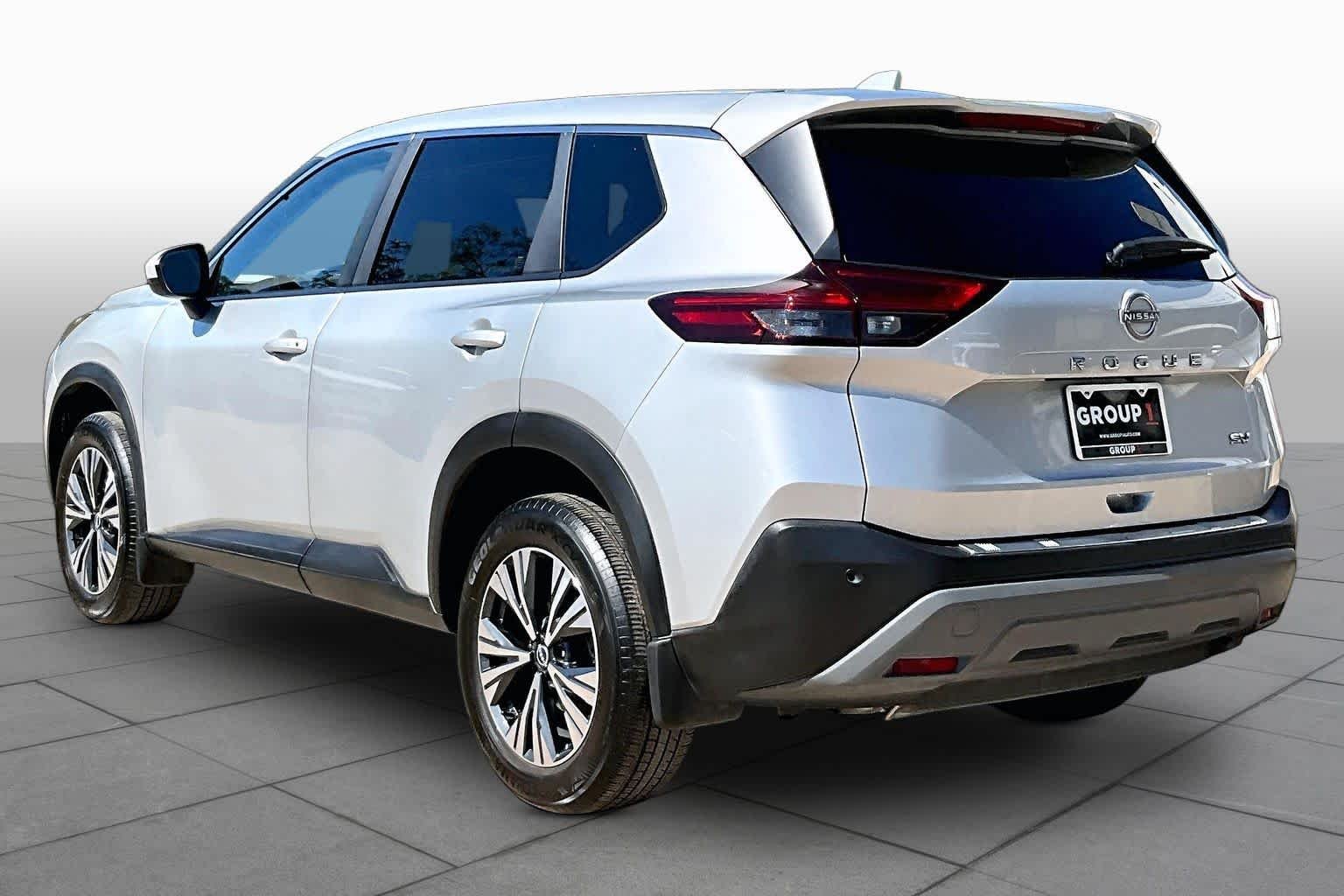 Used 2023 Brilliant Silver Metallic Nissan SV image 12
