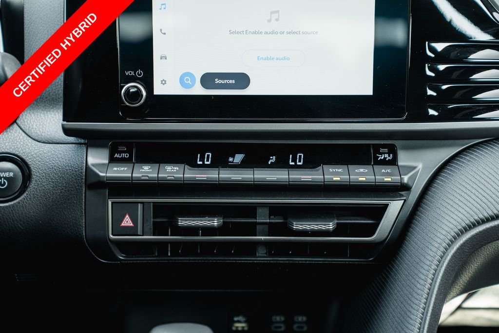 Used 2025 Ocean Toyota SE image 21