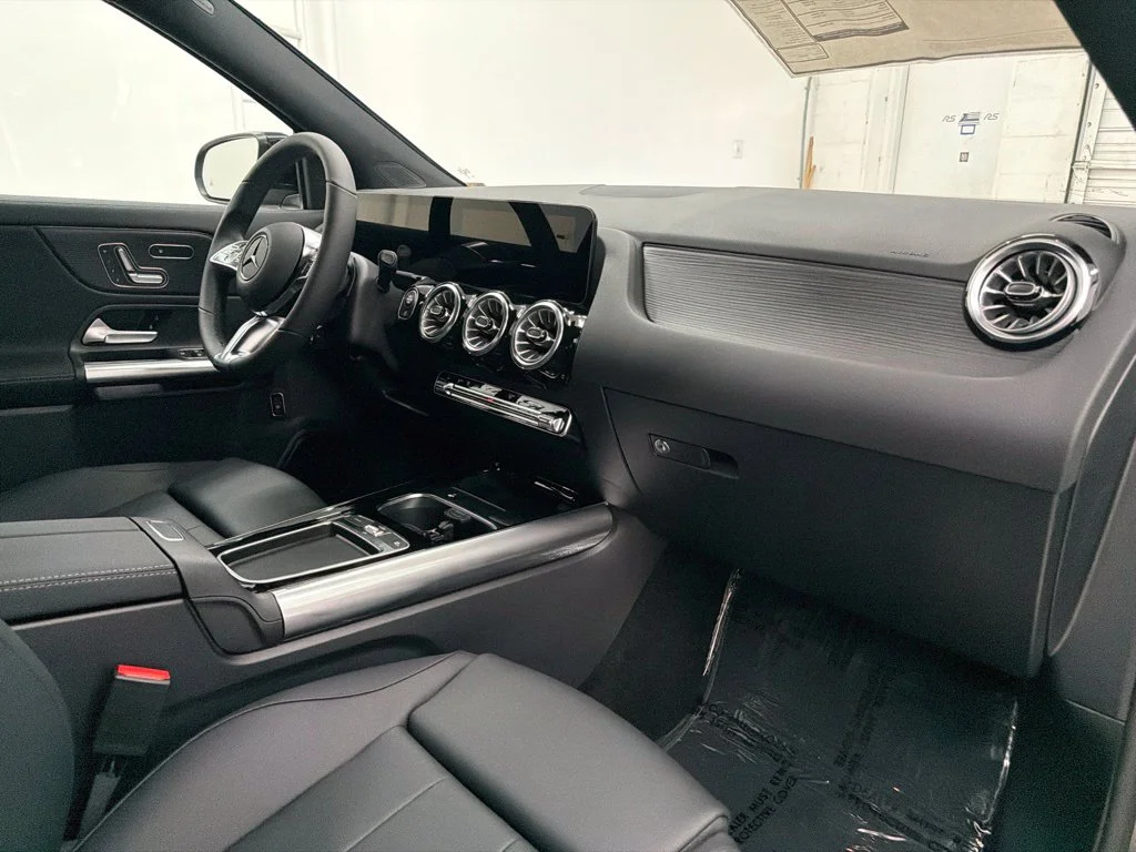 New 2026 Black Mercedes-Benz GLA 250 image 30