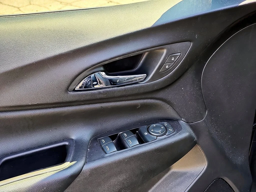 2022 Chevrolet Equinox LT - Photo 12
