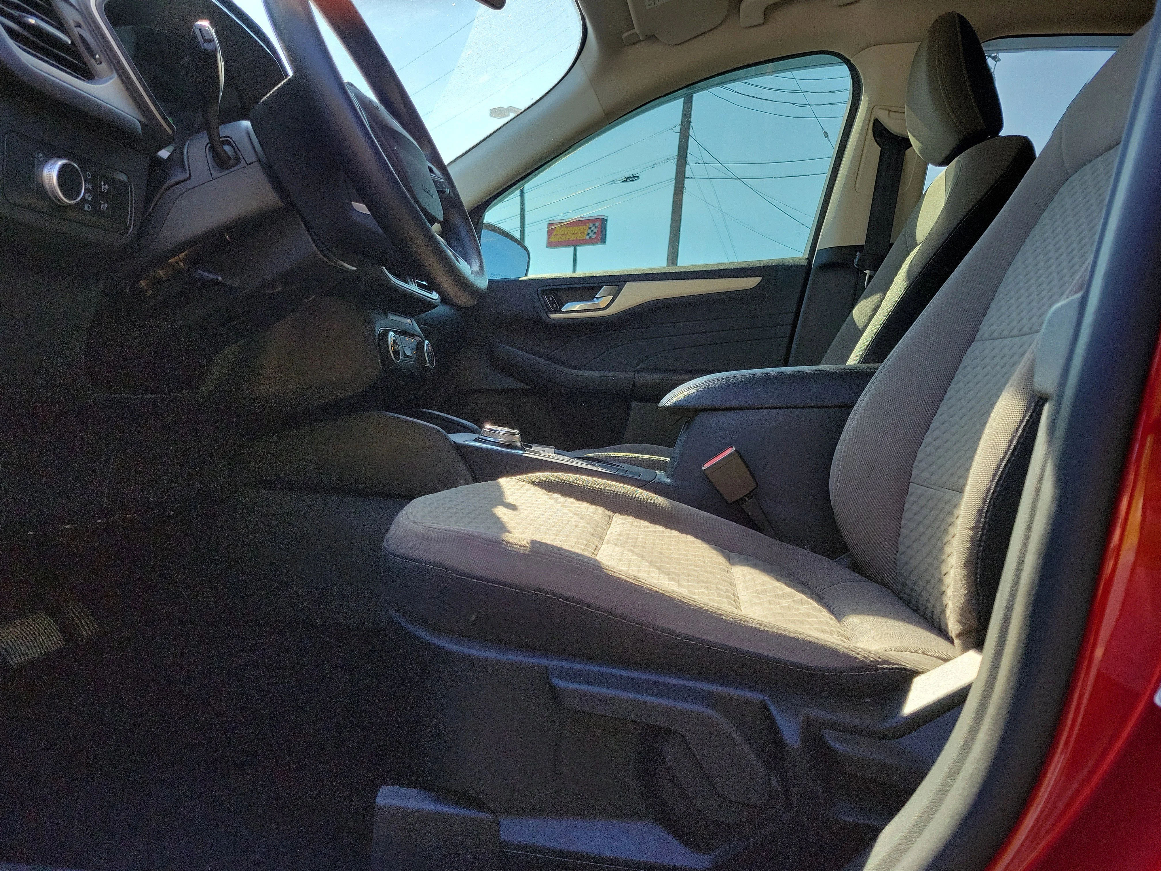 2021 Ford Escape SE - Photo 16